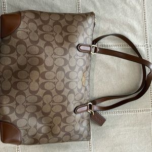 Coach shoulder bag.
